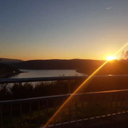 Gemuetliche Ferienwohnung Im Schoenen Erzgebirge - Wohnung Fruehling Eibenstock Esterno foto