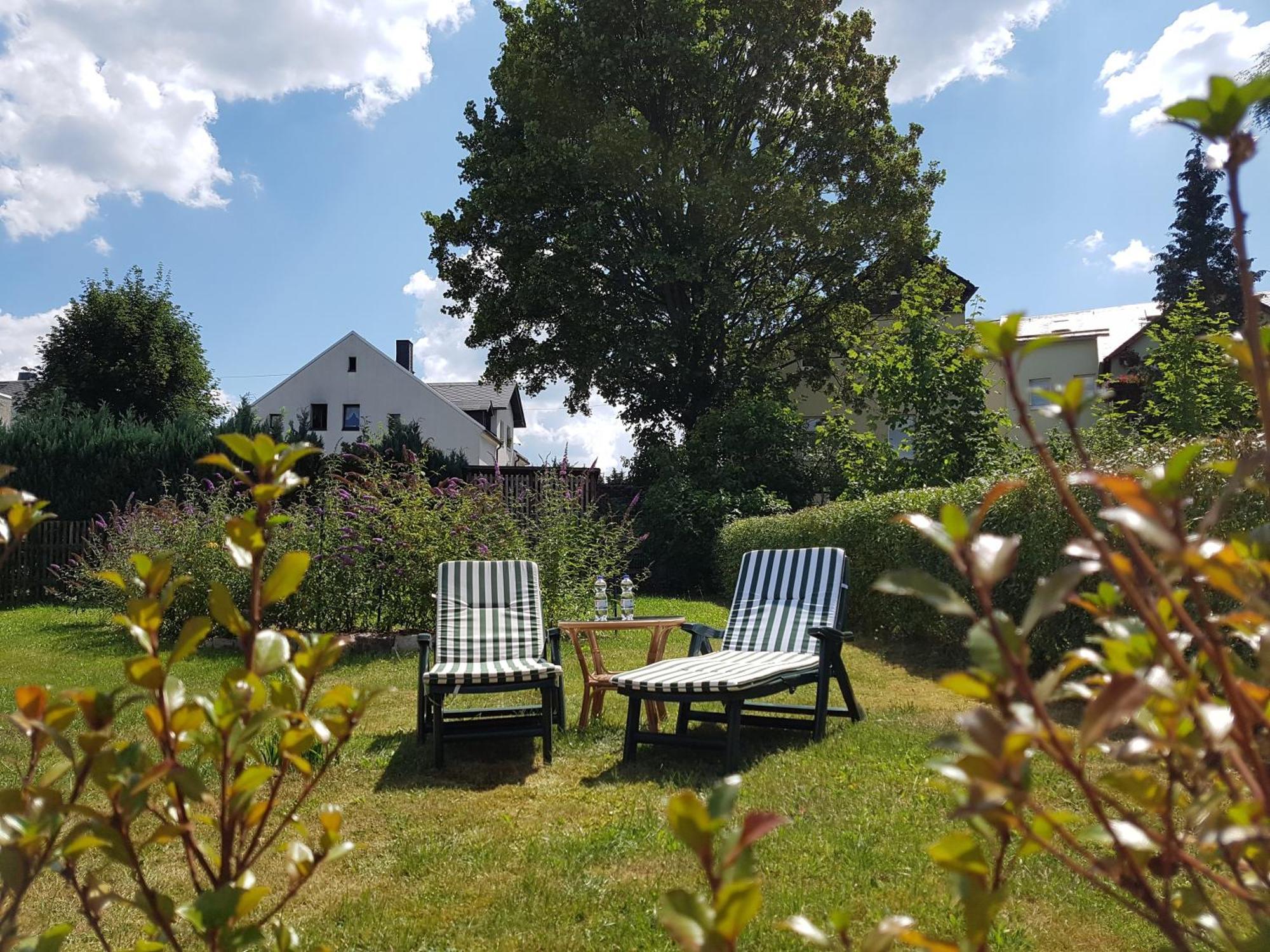 Gemuetliche Ferienwohnung Im Schoenen Erzgebirge - Wohnung Fruehling Eibenstock Esterno foto