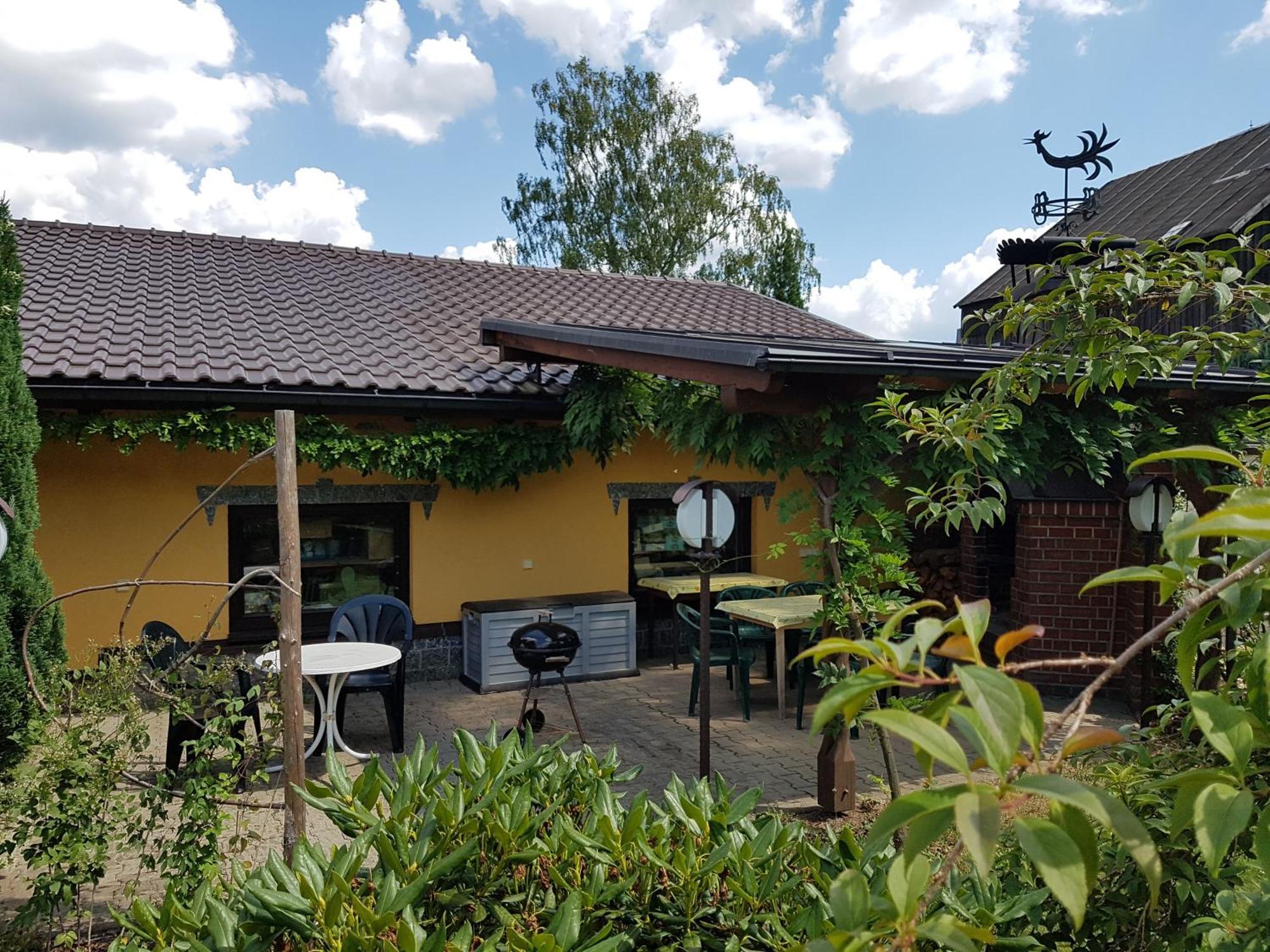 Gemuetliche Ferienwohnung Im Schoenen Erzgebirge - Wohnung Fruehling Eibenstock Esterno foto